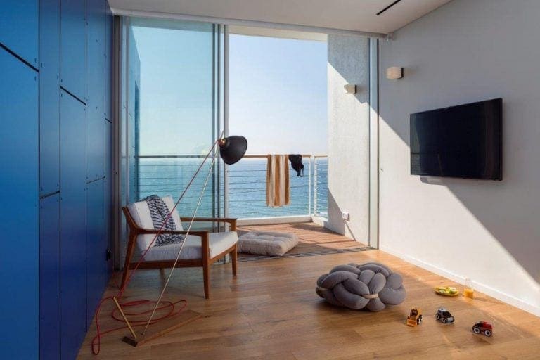 פרקט מעוצב באחד מחדרי הבית